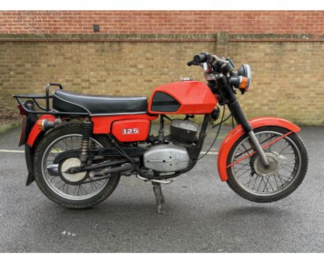 This 125cc DL commuter is presented in mostly original condition. Will need recommissioning due to lack of use, engine turns 