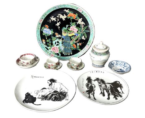 A collection of china, to include; a famille noir plate, 31 cm, Chinese export, ginger jar, monkey plate, (A Lot).    The Ala