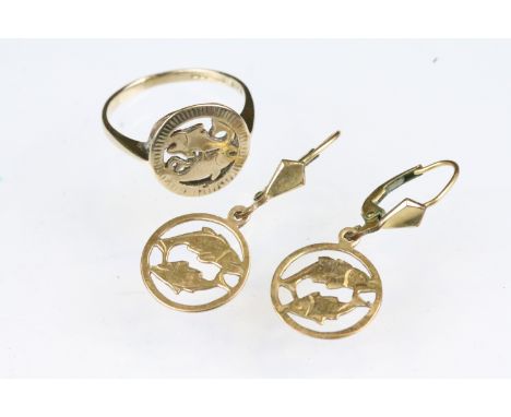 9ct gold hallmarked fish ring together with a pair of matching drop earrings. Hallmarked Birmingham 1973. Ring size O. 