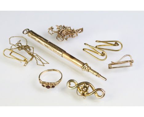 Collection of jewellery items to include a 9ct gold brooch front with floral design (marked 9ct), rose metal chain (unmarked)