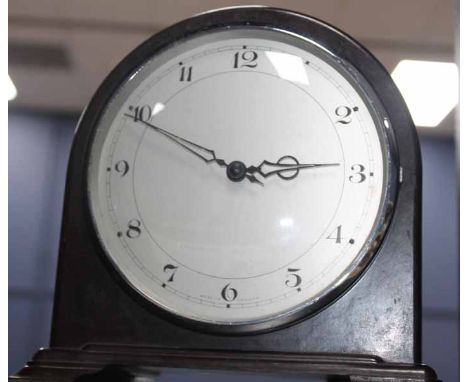 SMITHS BAKELITE MANTEL CLOCK
the silvered dial with Arabic numerals, 21cm high, good condition and ticking at present