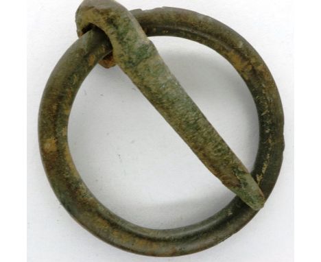 Saxon annular cloak clasp, D: 30 mm. P&amp;P Group 0 (£5+VAT for the first lot and £1+VAT for subsequent lots) 