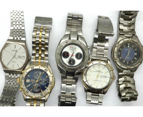 Five gents steel cased quartz wristwatches, ACCURIST, CASIO, FILA, BEN SHERMAN and CORVETTE, all working at lotting. P&amp;P 