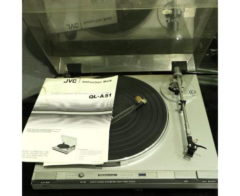 JVC quartz locked auto-return turntable model QL-A51, with instruction booklet. P&P Group 3 (£25+VAT for the first lot and £5