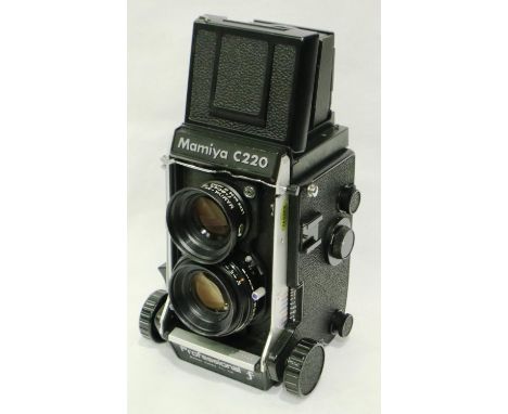 Mamiya C220 Professional S with a Mamiya Sekor S 80mm 1:2.8 lens, working at lotting. No scratches/fogging to lens. P&amp;P G