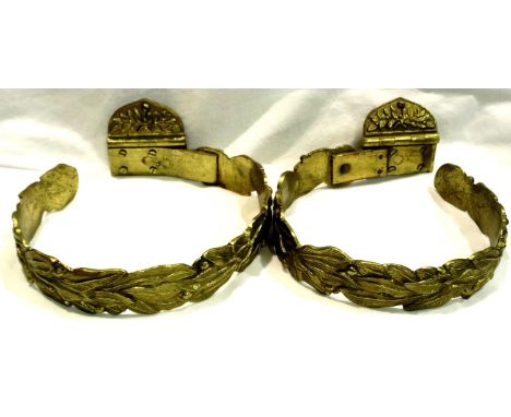 Pair of bronze curtain ties with floral decoration in relief, D: 20 cm. P&amp;P Group 1 (£14+VAT for the first lot and £1+VAT