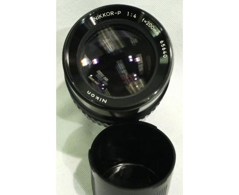 Nikon 200mm lens 1:4 65640 for Bronica. No scratches/fogging to lens. P&amp;P Group 1 (£14+VAT for the first lot and £1+VAT f