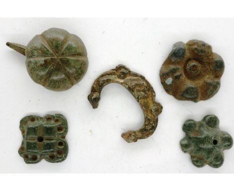 Tudor style pin brooch adornments, D: 17 mm. P&amp;P Group 0 (£5+VAT for the first lot and £1+VAT for subsequent lots) 