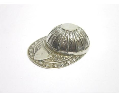 A SILVER JOCKEY CAP CADDY SPOON With bell flower decoration & star edged peak & vacant cartouche, Sheffield 1976, 10.2gms 