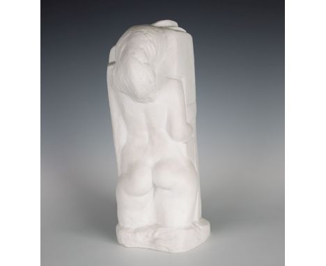 WALDEMAR GRZIMEK 1918 - 1984 MÄDCHEN IM DUNKELN Porzellan, unglasiert. Monogrammiert und nummeriert auf der Plakette der Gale