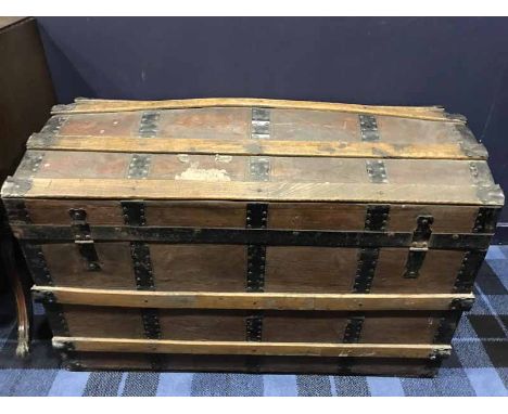 VINTAGE TRAVEL TRUNK, WOOD AND METAL BOUND