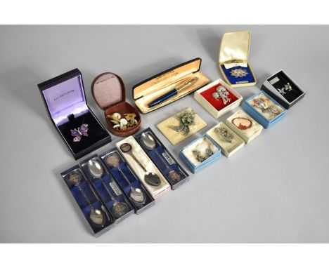 A Collection of Various Costume Jewellery to Comprise Silver Brooches, 14ct Gold Nibbed Pen Etc 
