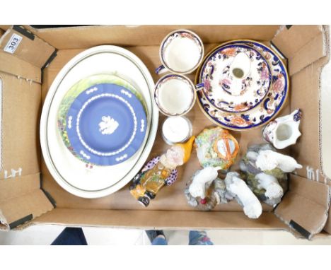 A mixed collection of ceramic items to include Masons blue mandalay trios, resin Sherratt and Simpson figures, Wedgwood jaspe