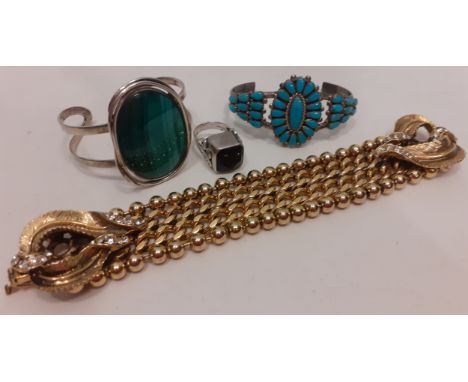 A small quantity of late 20th Century and modern costume jewellery to include a white metal and turquoise bangle, a Kenyan si