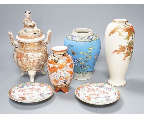 A group of assorted Japanese ceramics, to include Satsuma and Kutani, etc.