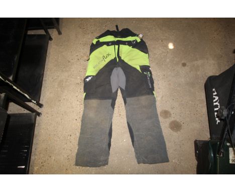 A pair of Arbortec chainsaw safety trousers (Size Large)