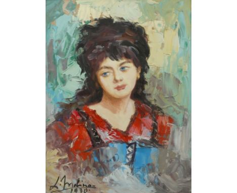 Luciano Molino, FrauenbildnisPortrait einer jungen Frau mit dunklem langen Haar vor hellblauem Grund, pastose Portraitmalerei