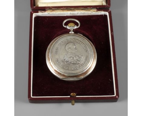 Taschenuhr Dreikaiserjahr 1888Deckel mit Portrait Kaiser Wilhelm II., Staubdeckel mit dem Portrait von Kaiser Wilhelm I. und 