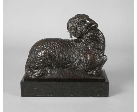 Max Esser, liegender WidderEntwurf 1925, Gießerstempel "Guss Rich. Barth Bln. Mariendorf" (Bildgießerei Richard Barth, gegrün