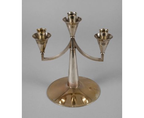 Silber Kerzenleuchter Art découm 1930, gestempelt 800, gewölbter Scheibenfuß, konischer Schaft, feststehende abgekantete Leuc