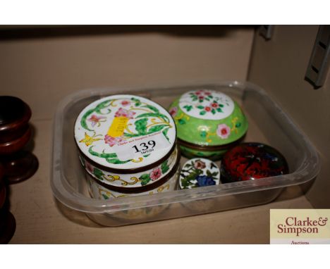 Five various cloisonné and enamel decorated boxes 