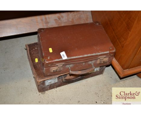 Two small vintage suitcases 
