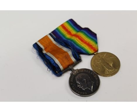 First World War pair medals, comprising War and Victory, named to - 601521 PTE. S. J. M. Davis. 18 - Lond. R. (mounted on bar