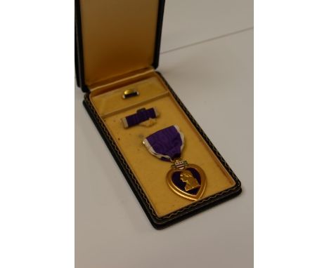 American Purple Heart medal, together with mounted medal ribbon and enamel badge in box of issue