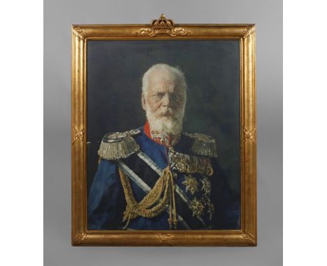 Bekrönter Rahmen um 1900, mit Portrait König Ludwig III von Bayern, ca. 7 cm breiter, zur Rahmenmitte leicht gewölbter Goldst