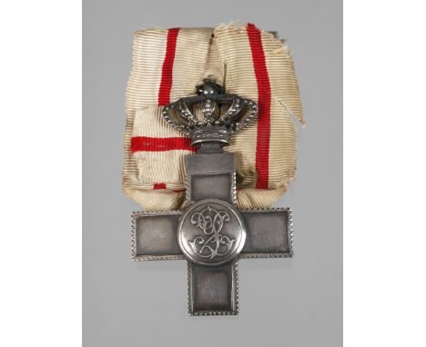 Militär-Verdienstkreuz Spanienum 1900, Silber ohne Emaillierung, Balkenkreuz mit Krone, im Medaillon Avers das spanische Wapp