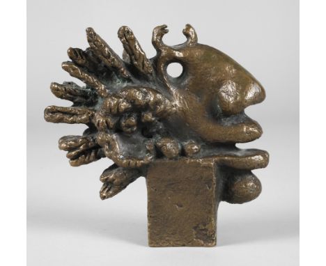 Hubertus von Pilgrim, surrealistischer Bronzekopf(19)93, monogrammiert HVP., nummeriert 13/100, Gießerstempel LfA, Bronze, br
