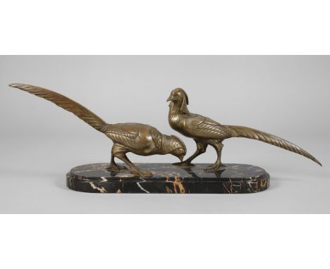 René André Varnier, Goldfasane1920er Jahre, auf der Schwanzfeder signiert R. Varnier, Bronze hell patiniert, abstrahierte Dar