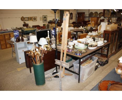 A Daler Rowney artists easel