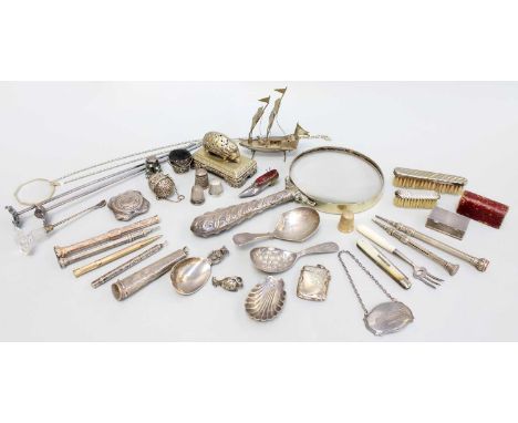 A Collection of Assorted Silver, Objects of Vertu and Other Items, including three various caddy-spoons, one by Brian Lesley 