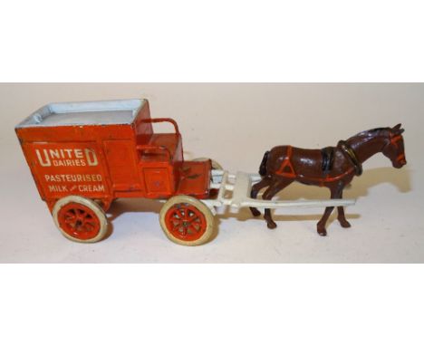 Charbens Horsedrawn Milk Delivery Van United Dairy, with horse (G, milkman missing, drawshafts replaced) 1938 (2)