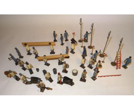 CBG Mignot French Soldiers Hommes de Corvee Fatigues and erecting Telephone Lines with four poles, four markers, ladder, work