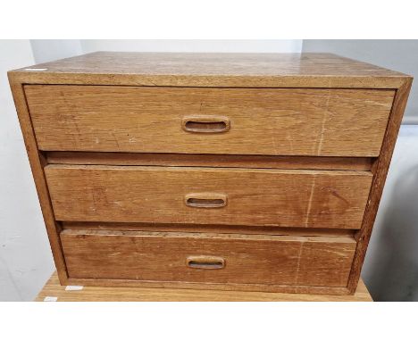 Light oak three-drawer chest, 63.5cm wide&nbsp;
