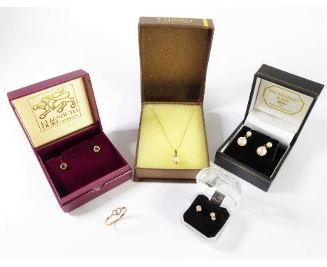 Five pieces of 9-carat gold jewellery:two pairs of gem-set stud earrings (both boxed)a pair of 9-carat gold pearl drop-earrin