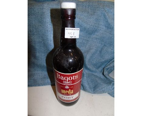 Bagots Media Port. 1960's. Bottled by Bagots Hutton & Kinahan ltd.