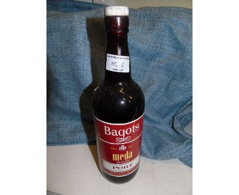 Bagots Media Port. 1960's. Bottled by Bagots Hutton & Kinahan ltd.