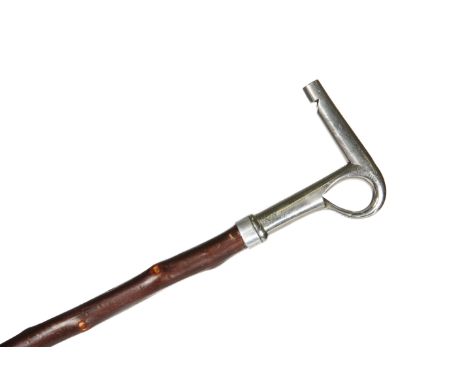 A RARE NOVELTY WALKING STICK WITH DOG WHISTLE AND LEAD ATTACHMENT, EARLY 20TH CENTURY, the handle stamped "Blackwell's Patent