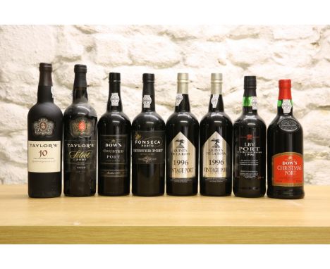 8 BOTTLES MIXED LOT FINE PORT (INCLUDING VINTAGE), comprising: 2 bottles Quinta de la Rosa Vintage Port 1996, 1 bottle Taylor