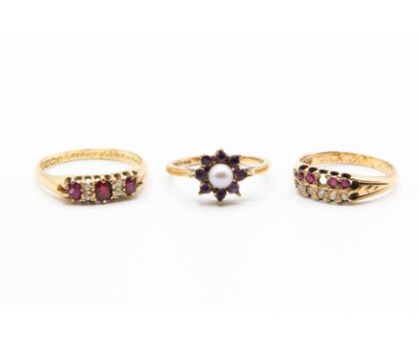 THREE YELLOW GOLD AND GEM SET RINGS, one with a single cultured pearl highlight set within a surround of eight amethyst highl