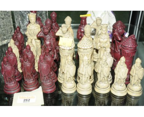 32 resin chess pieces 