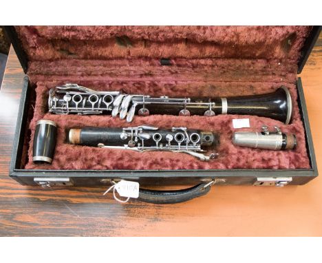 Selmer B flat clarinet full boehm system 