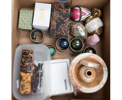 Box containing tortoise shell snuff boxes (af), ornamental eggs, onyx grinder, rose quartz carved owl (ear chipped) gemstone 