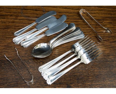 A quantity of flatware marked 'Sterling' to include dessert spoons, cake forks and tea knives, Silver weight 350grms/11 ozt a