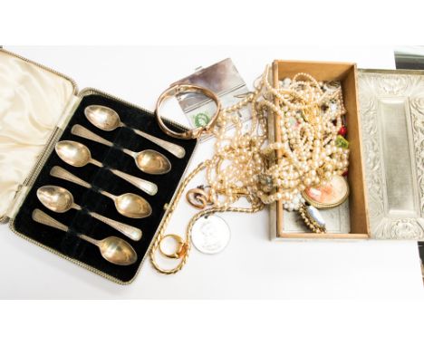 Vintage and later costume jewellery, Ardath cigarette tin, chrome plated stamp book and boxed EPNS spoons etc 