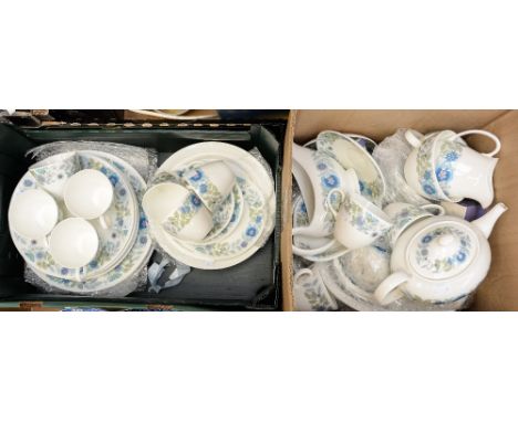 A comprehensive Wedgwood china 'Clementine' tea and dinner service to include teapot, gravy boat, tureens etc (61 approx.) (t