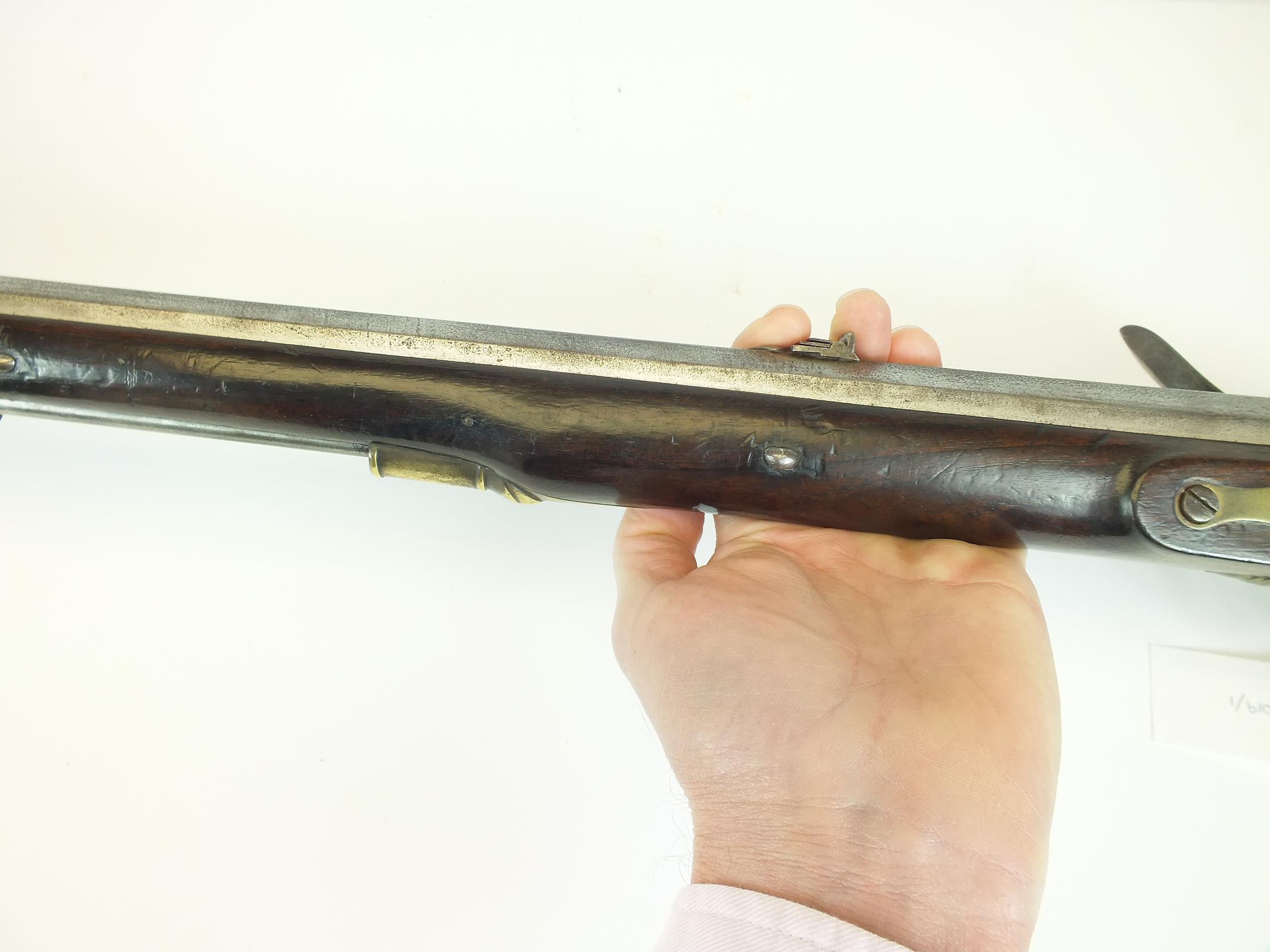 A RARE .650 CALIBRE 1776 PATTERN FLINTLOCK SERVICE RIFLE BY MORRIS